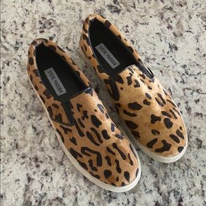 Steve Madden leopard slide ons